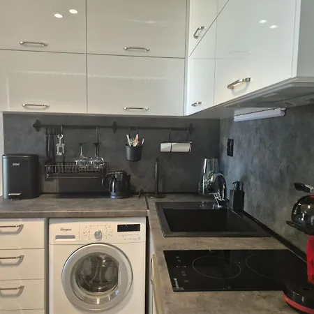 Ivon 2 Apartment